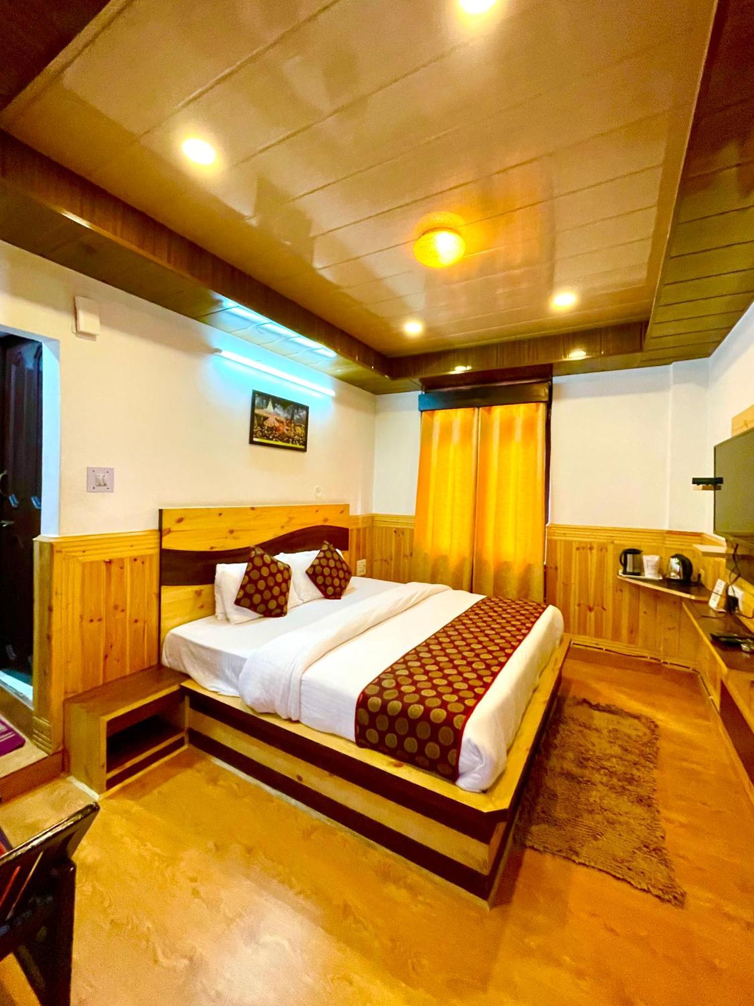 Hotel Rollingrang كالبا المظهر الخارجي الصورة